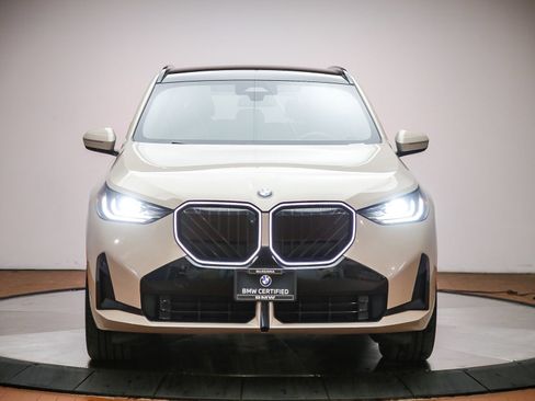Used 2025 BMW X3 xDrive30i w/ Premium Package AWD/4WD image 7