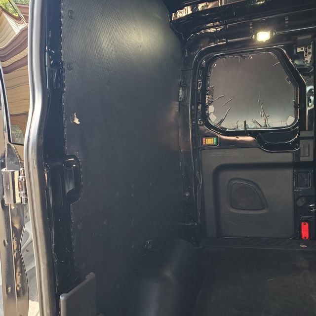 Used 2018 Ford Transit 150 130 Low Roof RWD image 32
