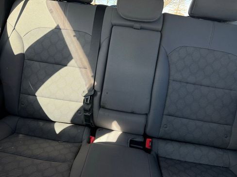 Used 2018 Kia Niro LX image 13