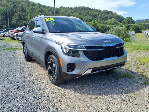 Used 2024 Kia Seltos EX AWD/4WD image 2