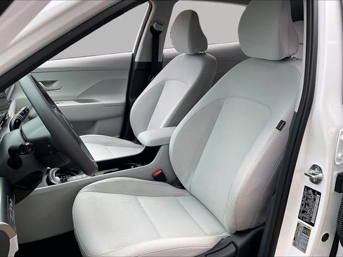 Used 2026 Hyundai Kona SE FWD image 9