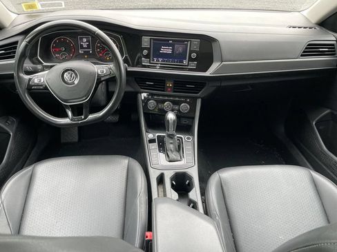 Used 2019 Volkswagen Jetta SE FWD image 9