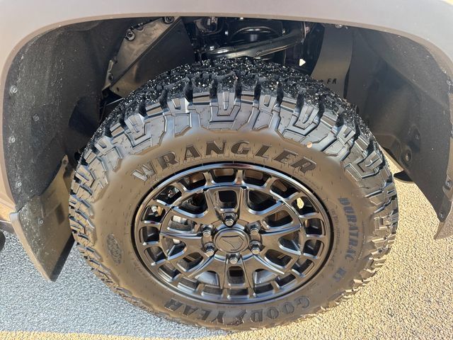 Used 2026 Toyota Tundra SR5 AWD/4WD image 12