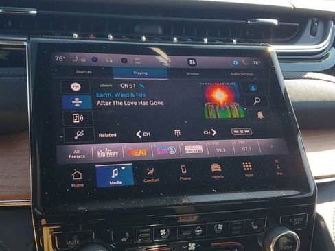 New 2025 Jeep Grand Cherokee L Summit image 30