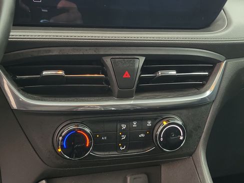 Used 2024 Buick Encore GX Preferred FWD image 27