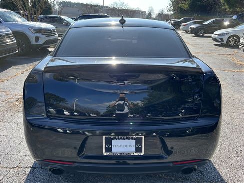 Used 2023 Chrysler 300 C image 4