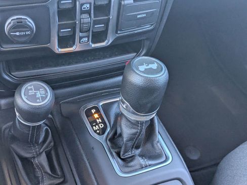 Used 2025 Jeep Wrangler Sahara 4xe image 24