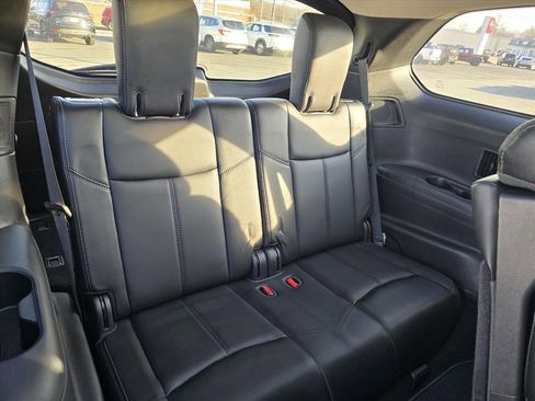 Used 2016 Nissan Pathfinder SL w/ SL Premium Package image 12