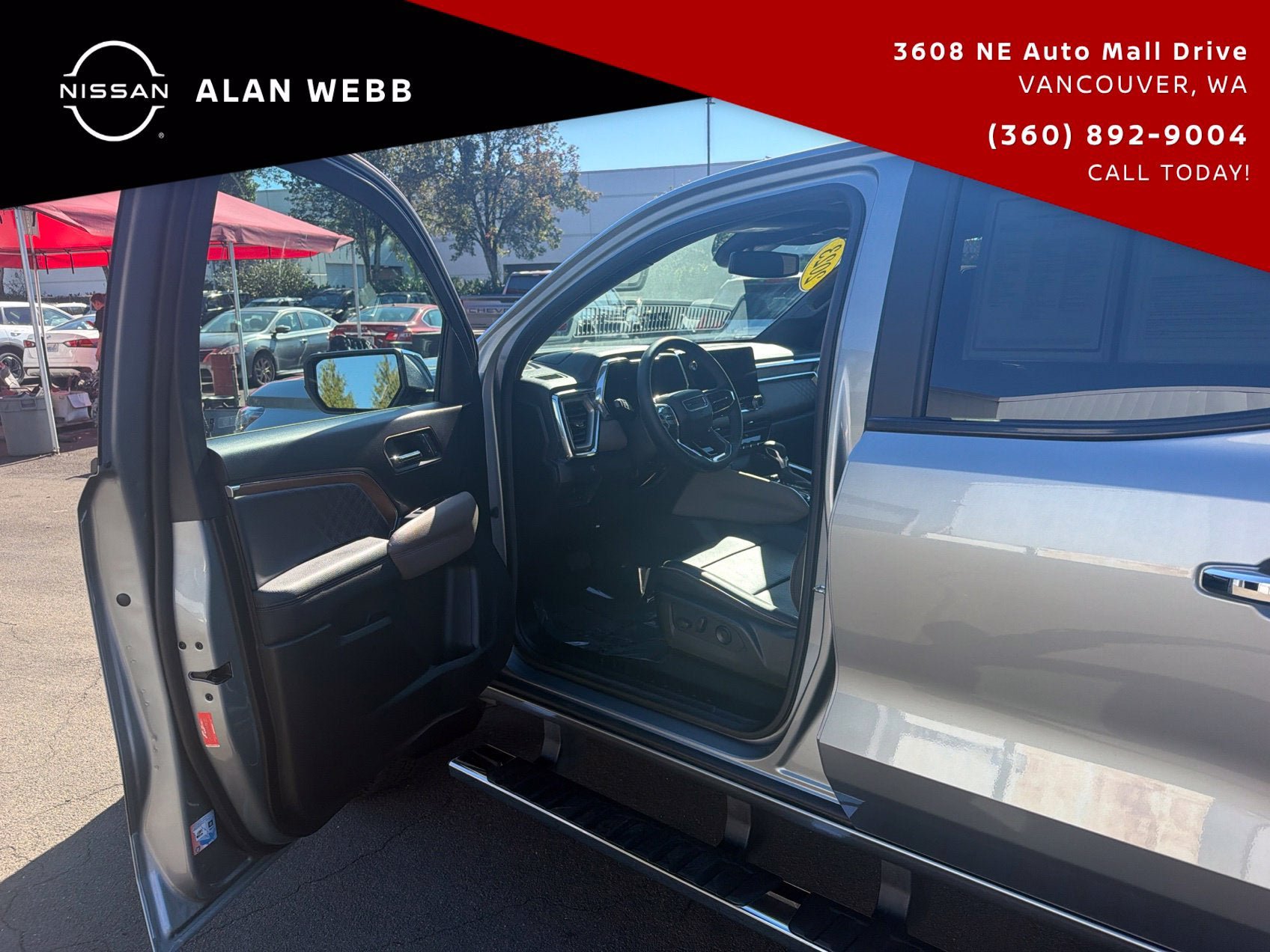 Used 2023 GMC Canyon Denali AWD/4WD image 9