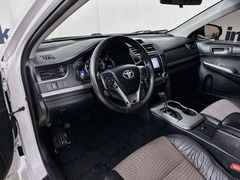Used 2012 Toyota Camry SE FWD image 10