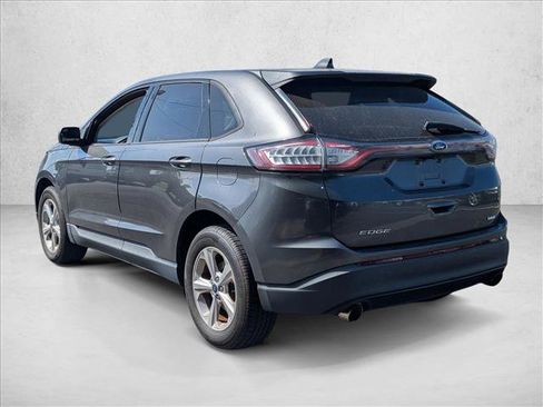 Used 2018 Ford Edge SE image 8