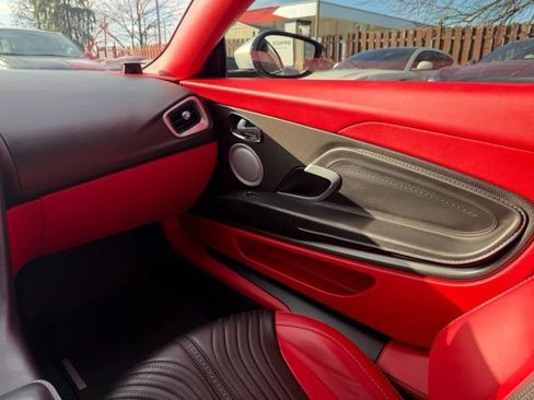 Used 2017 Aston Martin DB11 V12 image 21