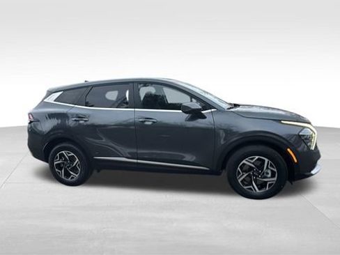 Used 2024 Kia Sportage LX image 31