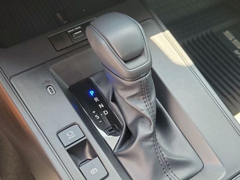 Used 2026 Toyota Corolla Cross AWD Hybrid image 27