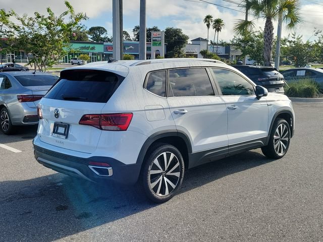 Used 2024 Volkswagen Taos SE FWD image 4