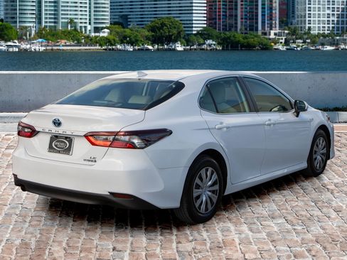 Used 2023 Toyota Camry LE image 5
