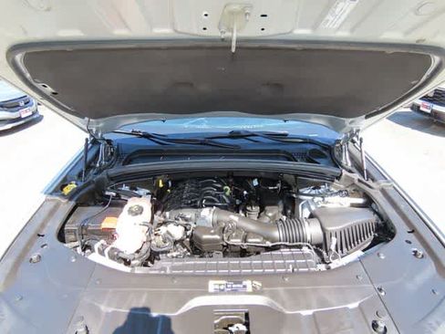 Used 2022 Jeep Grand Cherokee L Laredo w/ Luxury Tech Group I AWD/4WD image 11