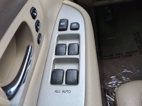 Used 2004 Lexus RX 330 w/ Premium Pkg FWD image 20