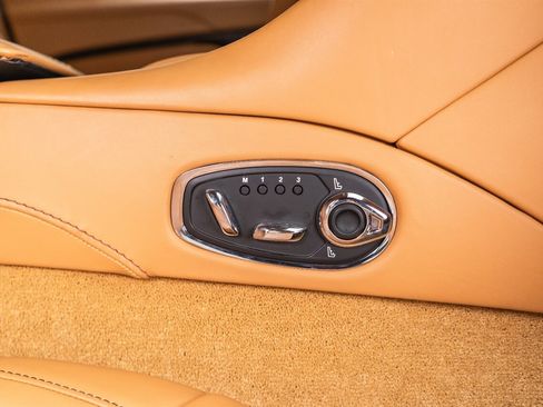 Used 2017 Aston Martin DB11 V12 RWD image 53