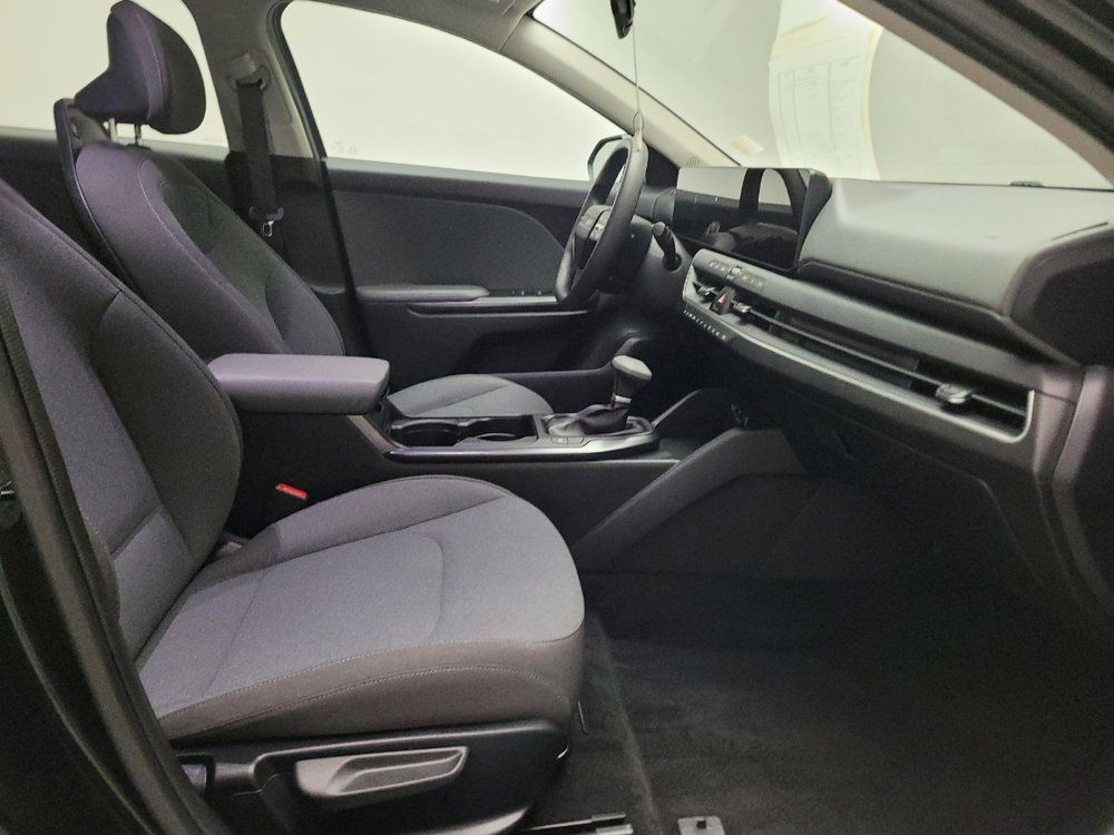 Used 2025 Kia K4 FWD image 21