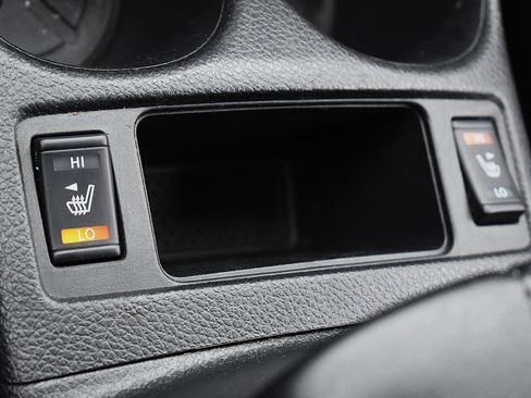 Used 2019 Nissan Rogue SL w/ Premium Package image 10