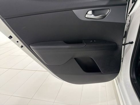 Used 2019 Kia Forte LXS image 15