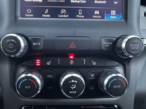 Used 2022 RAM 1500 Big Horn image 11