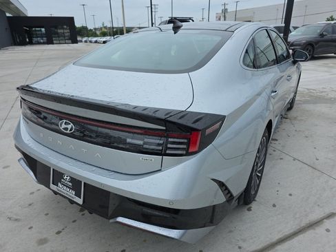 New 2025 Hyundai Sonata Limited image 5