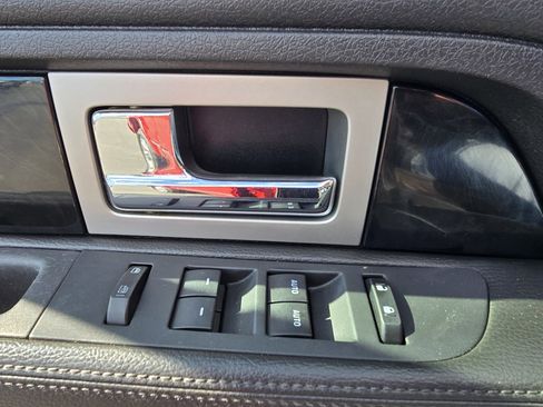 Used 2012 Ford F150 Platinum w/ Max Trailer Tow Pkg image 17