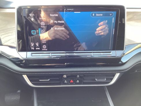 Used 2024 Volkswagen Atlas SE AWD/4WD image 20