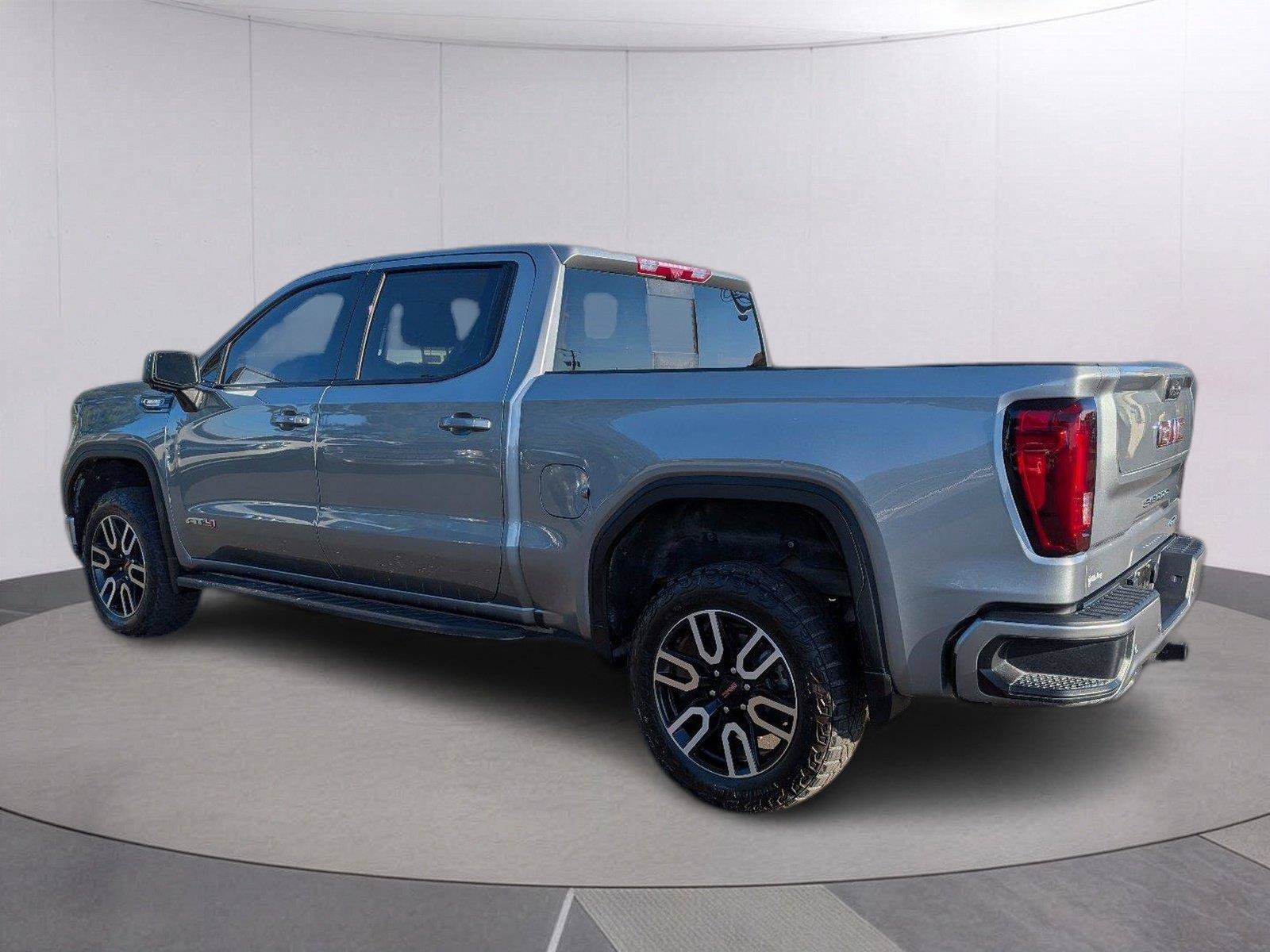 Used 2025 GMC Sierra 1500 AT4 w/ AT4 Premium Package AWD/4WD image 5