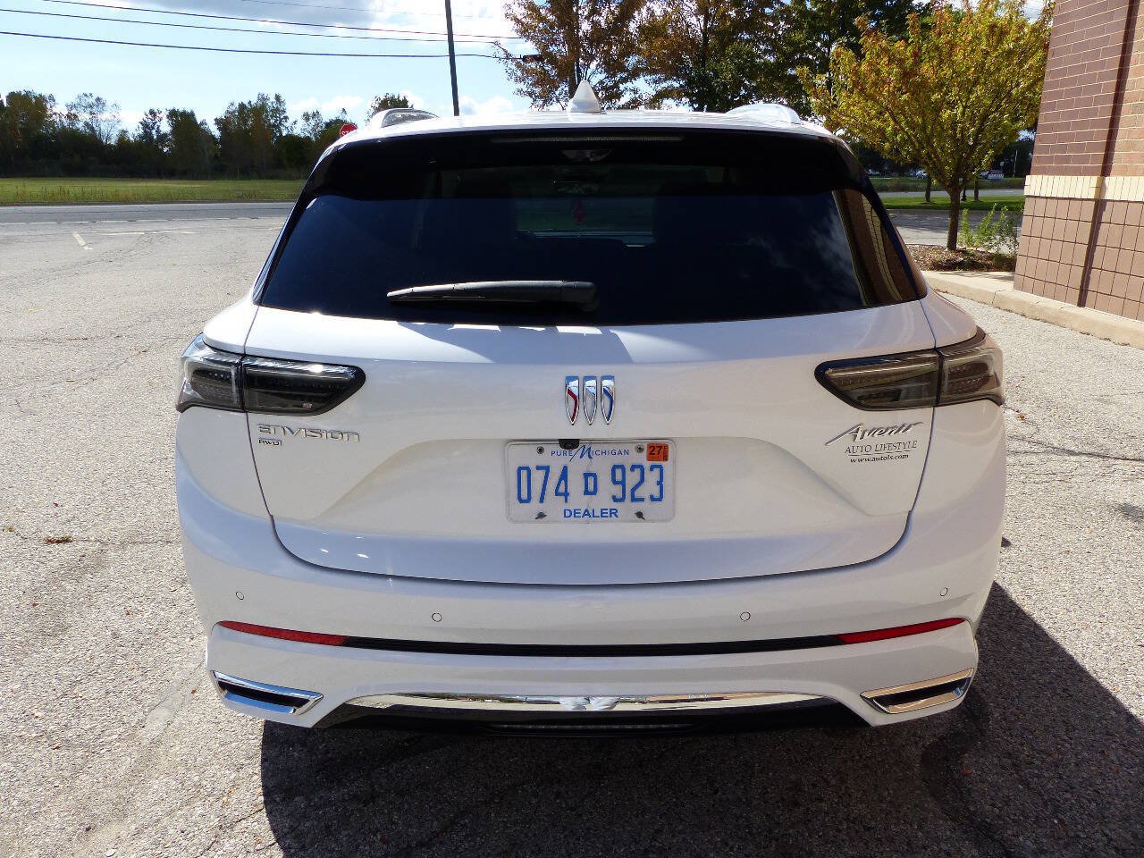Used 2025 Buick Envision Avenir AWD/4WD image 7