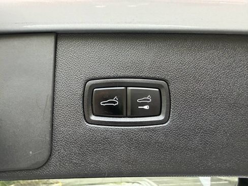 Used 2019 Porsche Cayenne S w/ Premium Package AWD/4WD image 8