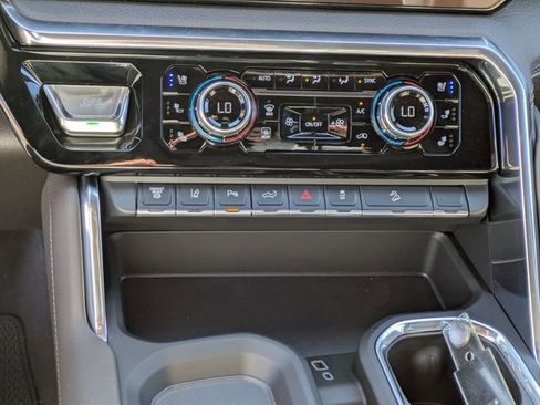 New 2026 GMC Sierra 2500 Denali w/ Denali Reserve Package AWD/4WD image 25