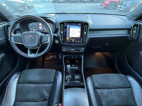 Used 2020 Volvo XC40 T5 R-Design image 20