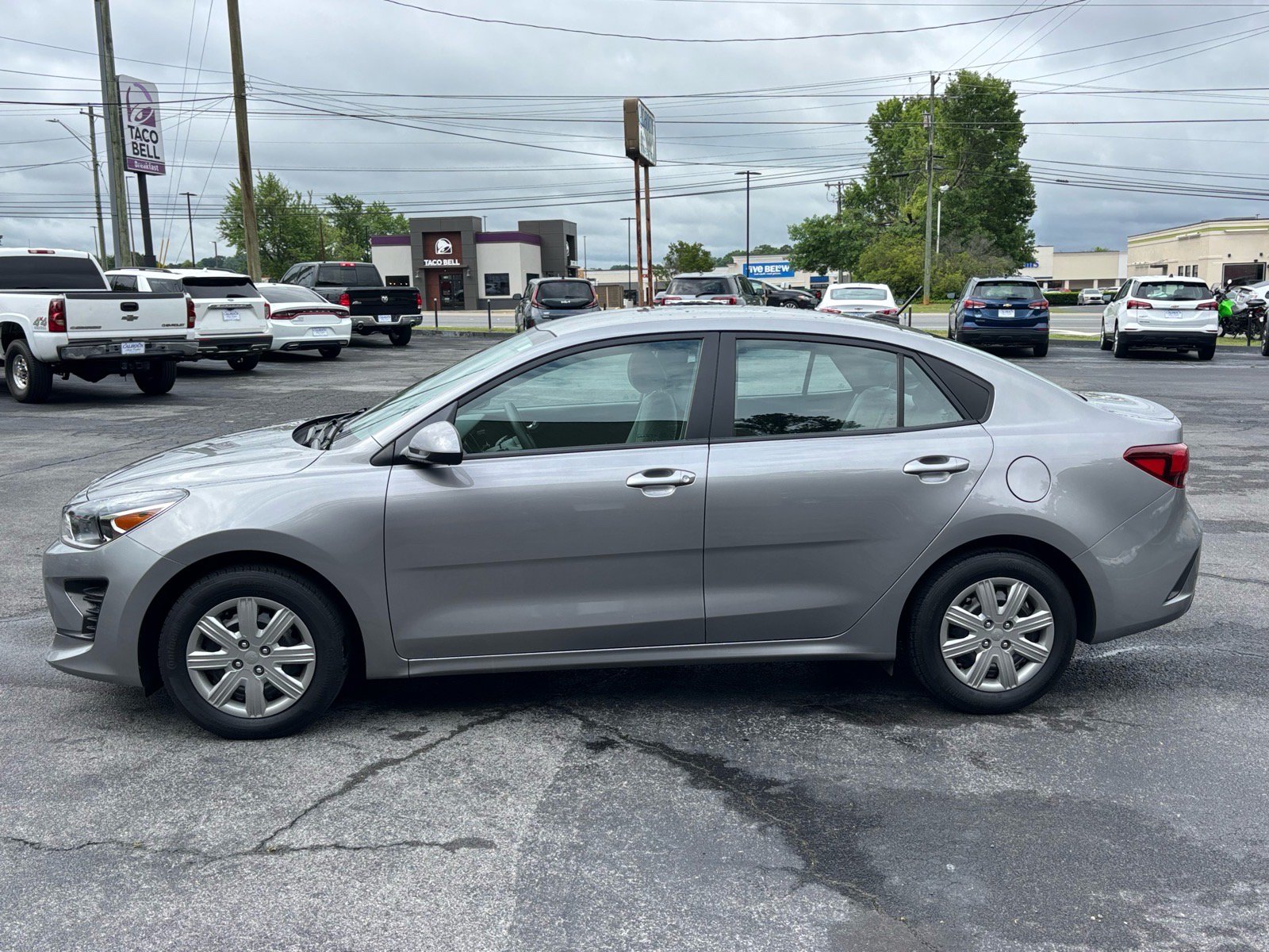Used 2023 Kia Rio S FWD image 3