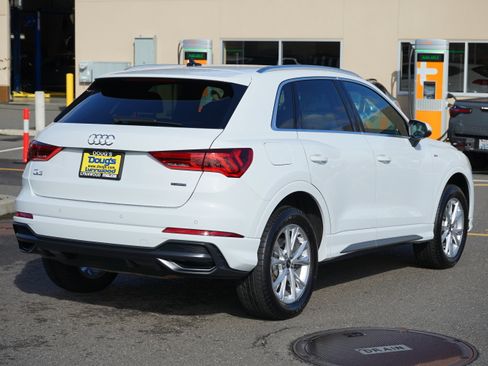 Used 2022 Audi Q3 2.0T Premium w/ Convenience Package image 3