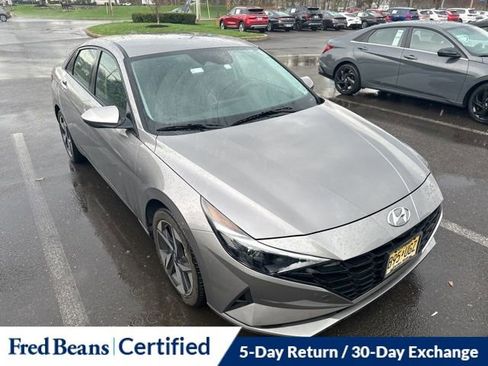 Used 2023 Hyundai Elantra SEL w/ Convenience Package image 16
