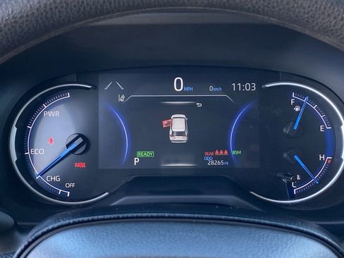 Used 2025 Toyota RAV4 XLE image 34