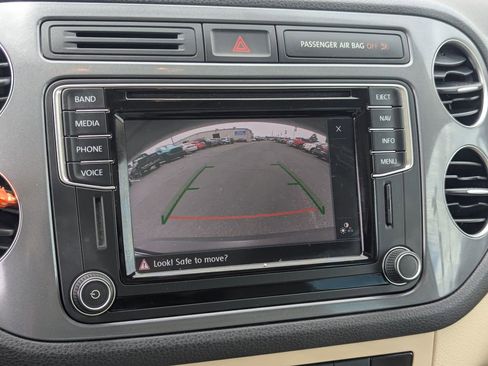 Used 2016 Volkswagen Tiguan SE FWD image 15