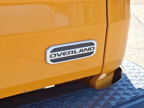 Used 2021 Jeep Gladiator Overland image 8