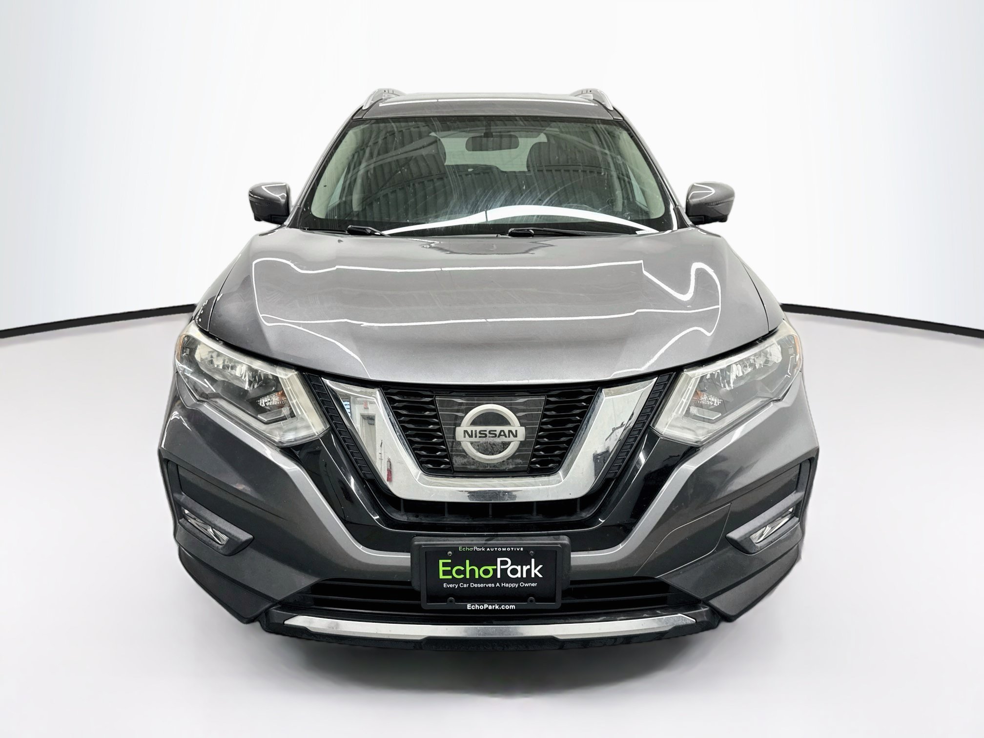 Used 2017 Nissan Rogue SV w/ SV Premium Package FWD image 2