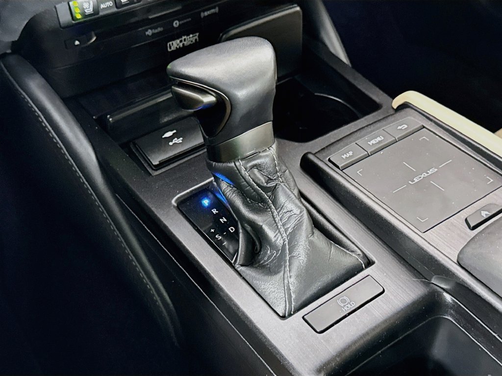 Certified 2021 Lexus ES 350 Ultra Luxury w/ Accessory Package 2 FWD image 17