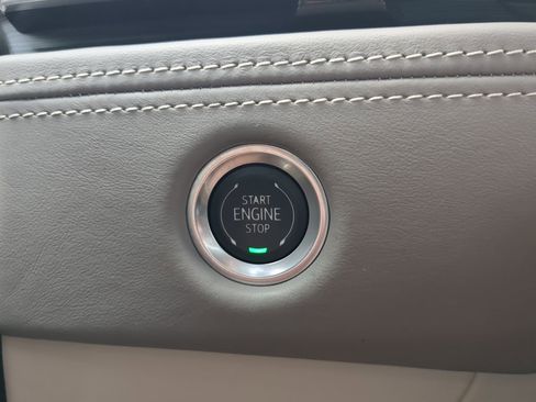 Used 2025 Cadillac Escalade Sport Platinum w/ LPO, Floor Liner Package AWD/4WD image 27