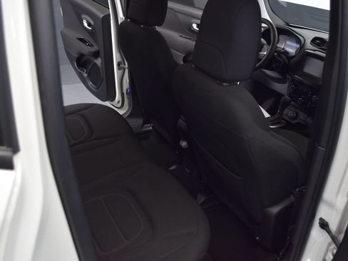 Used 2021 Jeep Renegade Latitude AWD/4WD image 23
