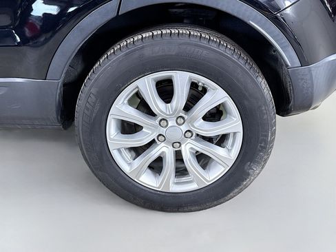 Used 2018 Land Rover Range Rover Evoque SE image 35