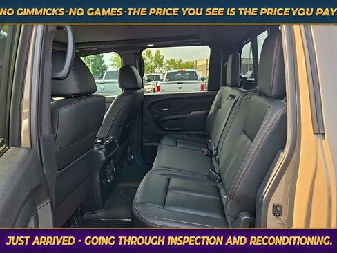 Used 2023 Nissan Titan PRO-4X w/ Pro-4x Convenience Package AWD/4WD image 15