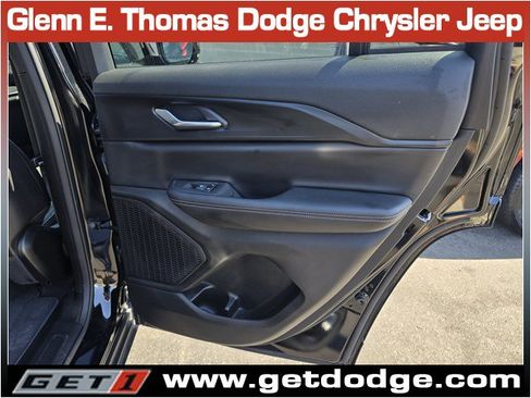 Certified 2025 Jeep Grand Cherokee Altitude AWD/4WD image 31