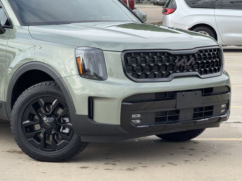 Used 2025 Kia Telluride SX Prestige X-Pro image 2