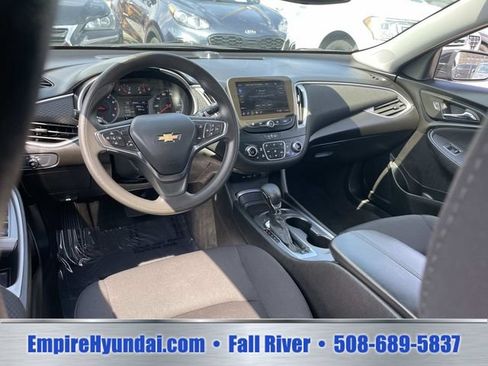 Used 2024 Chevrolet Malibu LT FWD image 15